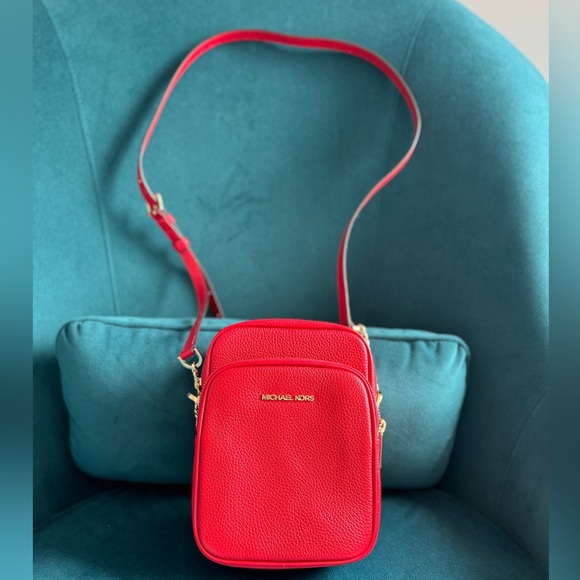 Michael Michael kors red crossbody/flight bag - Picture 2 of 4